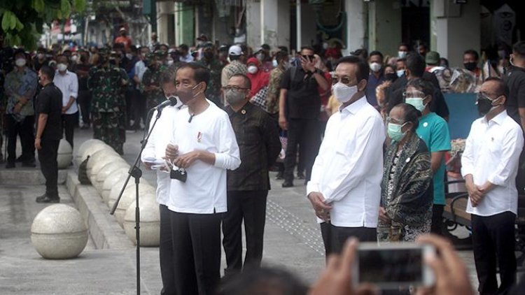 Bantuan Tunai 1.2 Juta Bagi Pedagang Kaki Lima Diumumkan Presiden Jokowi Di Malioboro