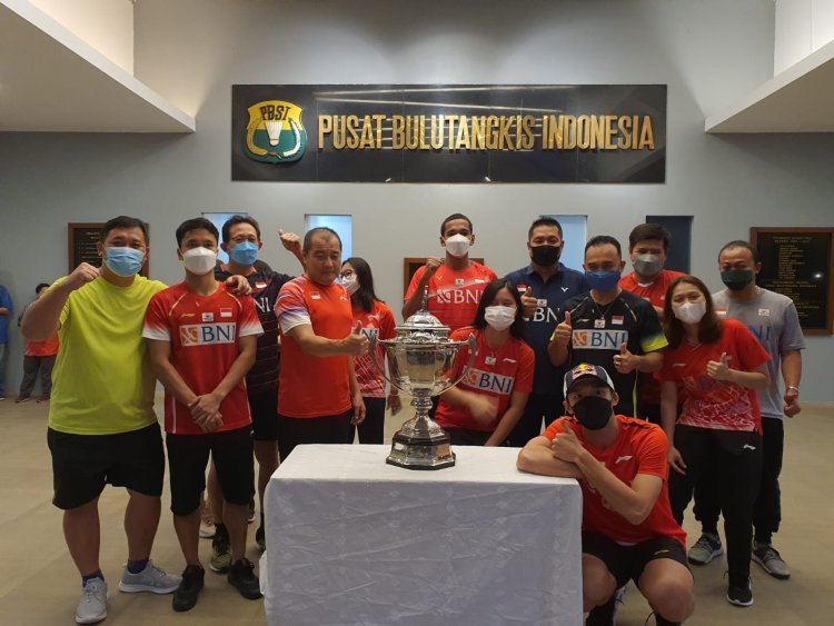 Trofi Thomas Cup Akhirnya Tiba di Indonesia