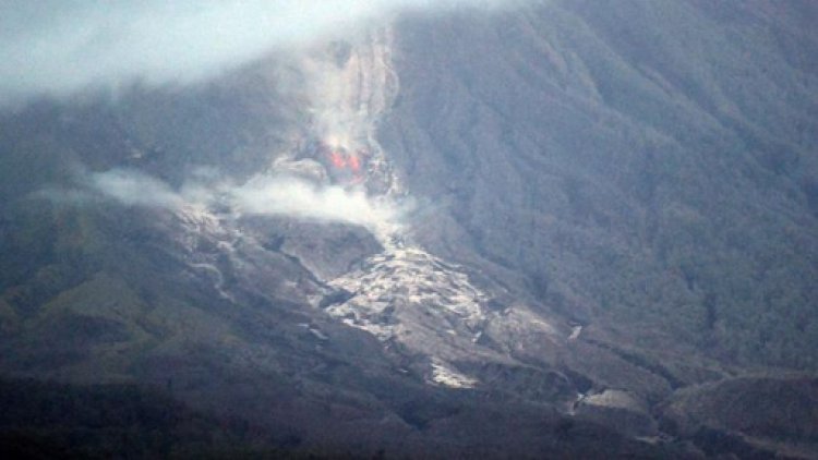 Pagi Ini Gunung Semeru Kembali Erupsi, Statusnya Masih Dalam Level II atau Waspada
