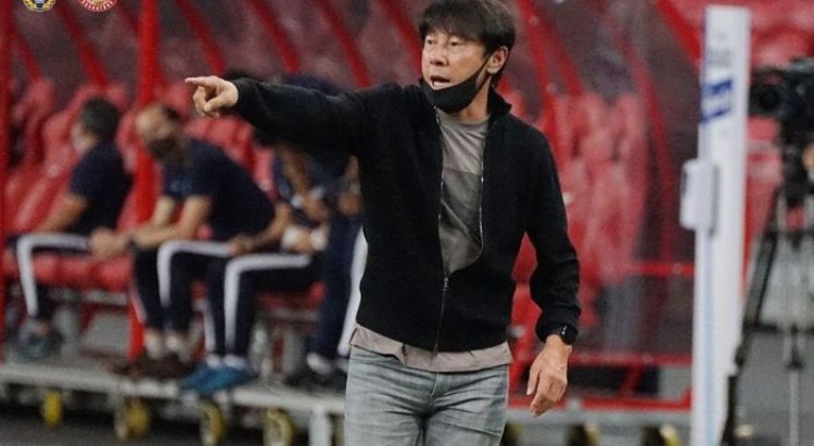 Menpora Jamin Nasib Shin Tae Yong Aman Usai Piala AFF
