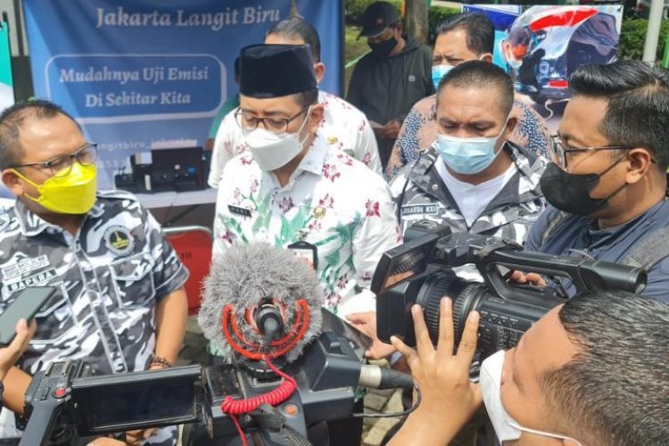 Momen Ketika Walikota Jakarta Barat dan Pengurus Bapera Memberikan Keterangan Soal Layanan Uji Emisi Gratis!