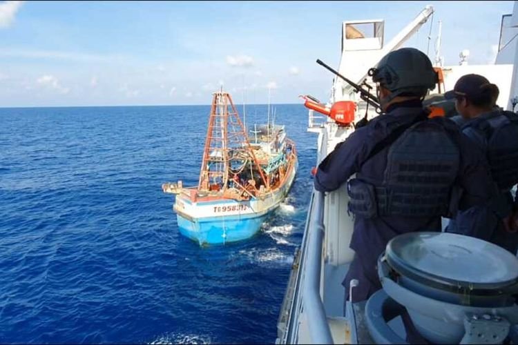 DFW: Setengah Aktivitas Pencurian Ikan Terjadi di Laut Natuna Utara