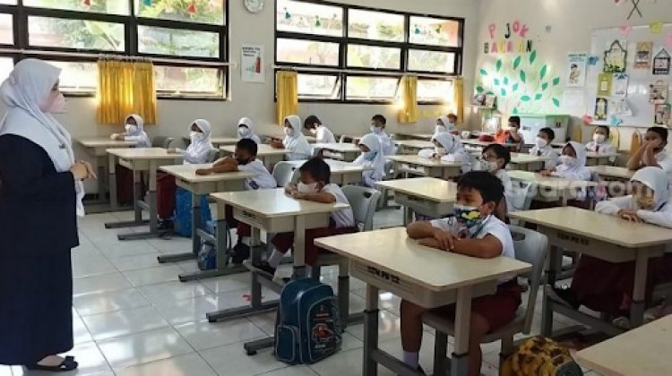 11 Sekolah di DKI Jakarta Hentikan Kegiatan PTM, Usai Ditemukan Kasus Positif Covid-19