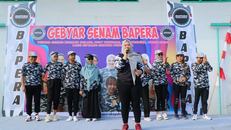 Ramai Dibanjiri Masyarakat, Bapera Adakan Gebyar Senam Sekaligus Launching Lagu di Lapangan Sekretariat Bapera Kepahiang