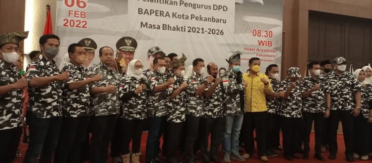 Foto Bersama dalam acara pelantikan Pengurus DPD Bapera Kota Pekanbaru. Gambar : Bapera Pekanbaru/Baperanews.com