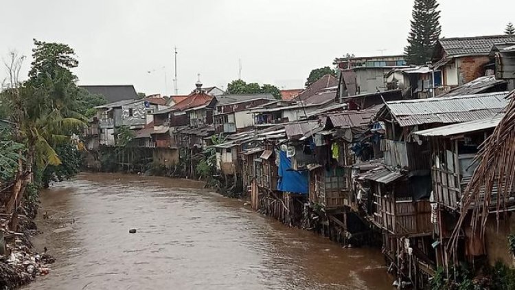 Tragedi Jamban Yeni Rosita, Siluet Kemiskinan Jakarta di Ciliwung