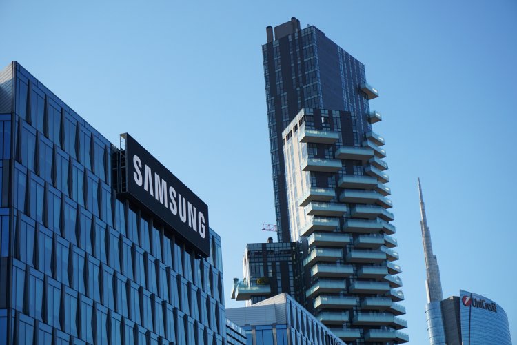 Samsung Rilis Ponsel Baru Dari Toko Virtual Di Metaverse Decentraland