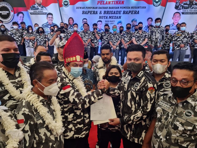 Fahd A Rafiq Lantik Bapera dan Brigade Bapera Kota Medan
