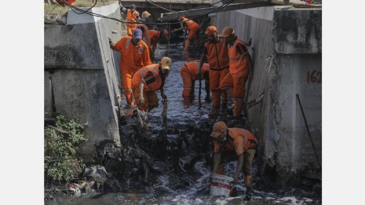 Menguak Limbah Restoran Biang Keladi Penyumbatan Saluran Air Di Jakarta