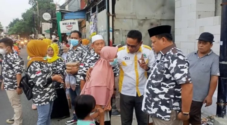 DPD Bapera Bagi-Bagi Ribuan Takjil Di 11 Kecamatan Kota Depok!