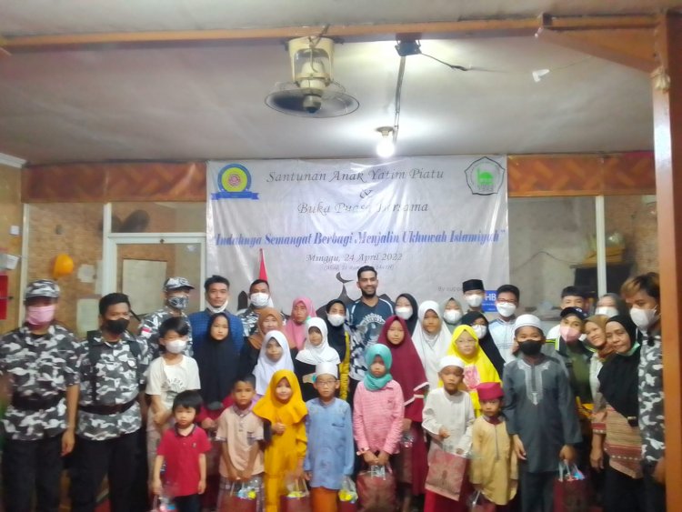 Bapera Jakarta Barat Bersama karang Taruna Duri Utara Santuni Anak Yatim