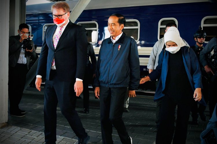 Presiden Jokowi Dan Ibu Iriana Sampai Di Ukraina, Setelah Menempuh Perjalanan Kereta 11 Jam