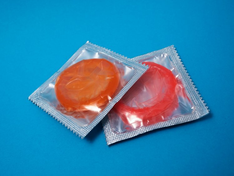 Grebek Pesta Bikini Depok, Polisi Temukan 10 Kotak Kondom