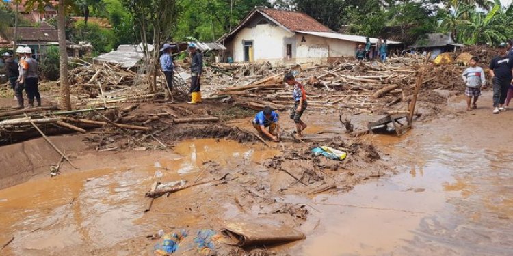 8 Kecamatan Di Garut Di Terjang Banjir, Warga Butuh Makanan Dan Air Bersih