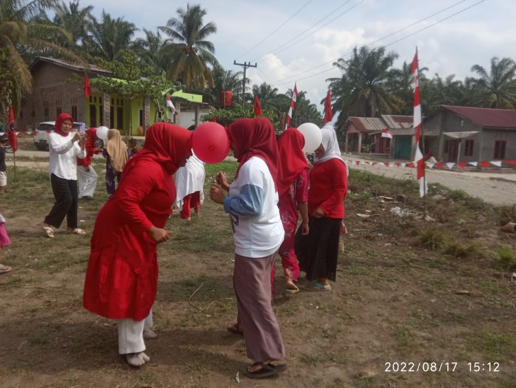 Dusun Sukamakmur Bersama Ketua DPK Bapera Haltim Meriahkan HUT RI