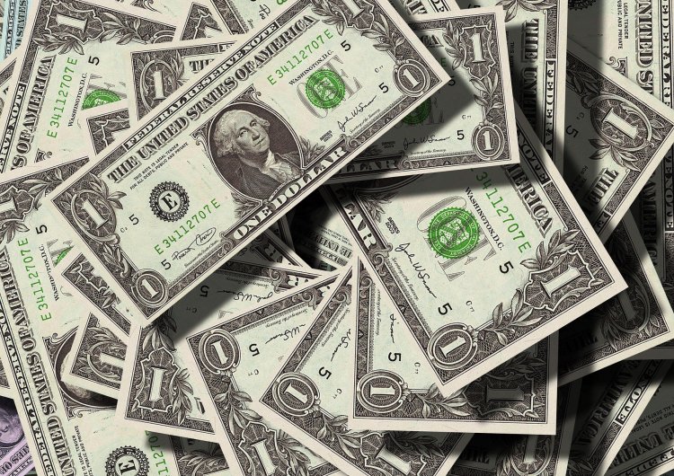 Ekonom Ungkap Penyebab Dollar AS Tembus Rp 15.000