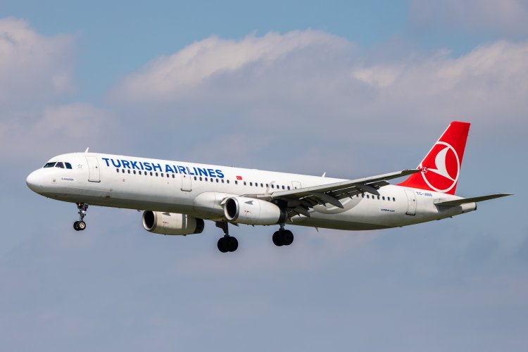 Istri Pria Yang Ngamuk di Turkish Airlines Bantah Suaminya Mabuk