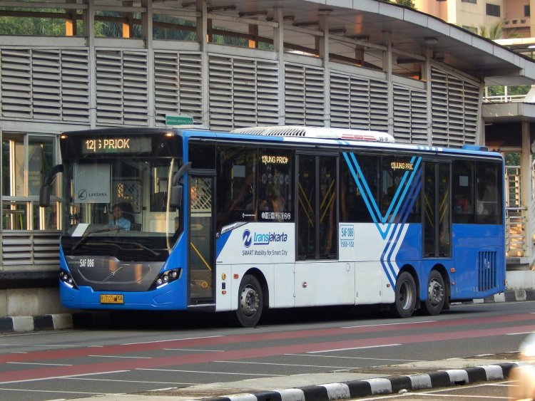 Kronologi Bus TransJakarta Tabrak Lansia Pejalan Kaki Hingga Tewas Di Jakpus