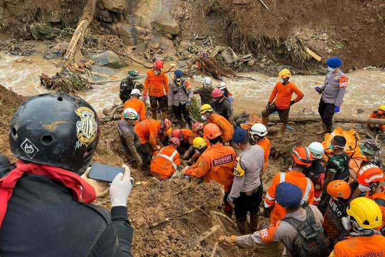 Mengulik Peristiwa Gempa Cianjur, Fahd A Rafiq: Nyawa Manusia Sangat Berharga, Kita Wajib Berbenah