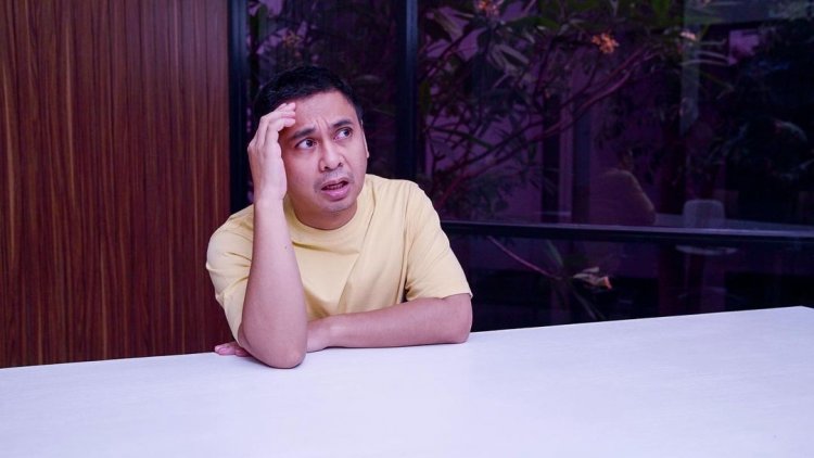 Waduh! Akun Youtube Raditya Dika Dihack, Ada Video Elon Musik Resign Dari Twitter