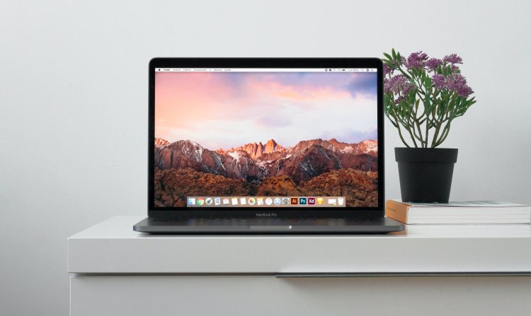 Apple Bakal Rilis MacBook Pro Touch Screen Pada 2025