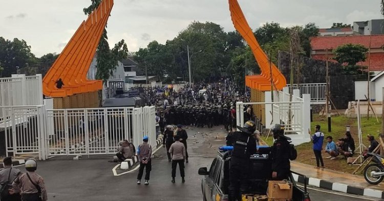 Imbas Kericuhan Laga Persis Solo Vs PSIS Semarang, 16 Suporter Diperiksa Polisi