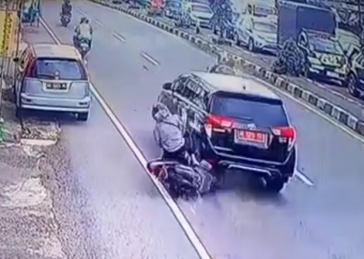 Viral Mobil Plat Merah Serempet Pengendara Motor di Klaten, Ini Kata Polisi