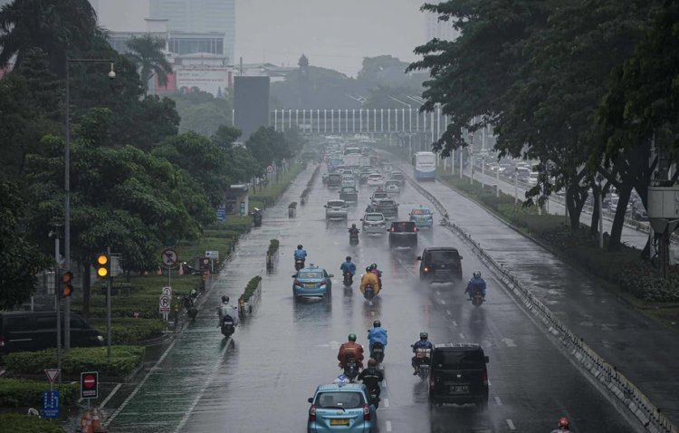 BRIN Beberkan Penyebab Hujan Badai di Pulau Jawa, Khususnya Jabodetabek