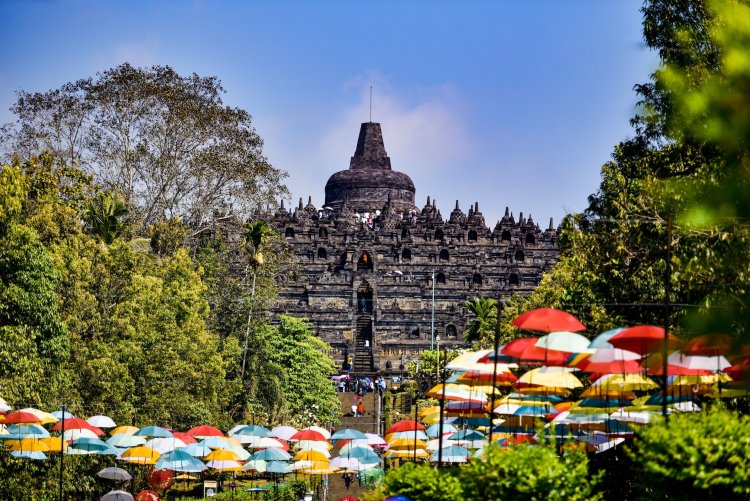 Sri Mulyani Tetapkan Harga Tiket Masuk Candi Borobudur Rp 15 Ribu