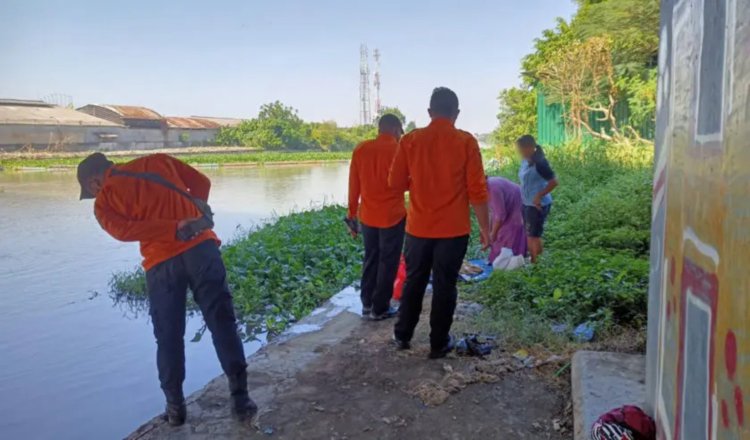 DLH Surabaya Keluarkan Surat Larangan Membuang Jeroan Di Sungai