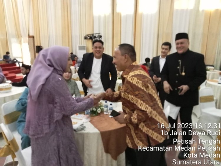 Calon Anggota DPR RI Partai Golkar Dapil Sumut I, Maruli Siahaan Hadiri Pernikahan Masyarakat Medan