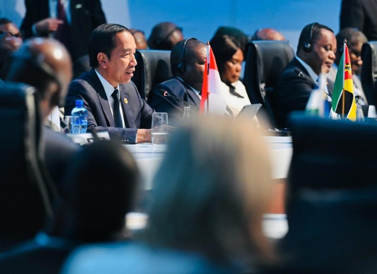 Jokowi Hadiri KTT Brics dan Menyampaikan: Seruan Kolaborasi Global Menghadapi Krisis Kemanusiaan dan Konflik Dunia