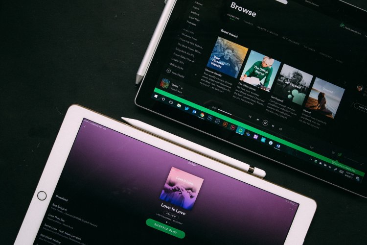 Spotify Akan Hapus Fitur Lirik untuk Pengguna Non-Premium