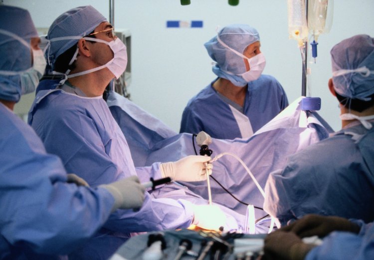 Dipaksa Lihat Proses Operasi Caesar Istri, Pria Australia Tuntut Rumah Sakit Rp 9,8 Triliun