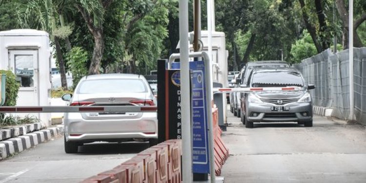 Dorong Uji Emisi, Tarif Parkir di DKI Jakarta Naik Per 1 Oktober 2023