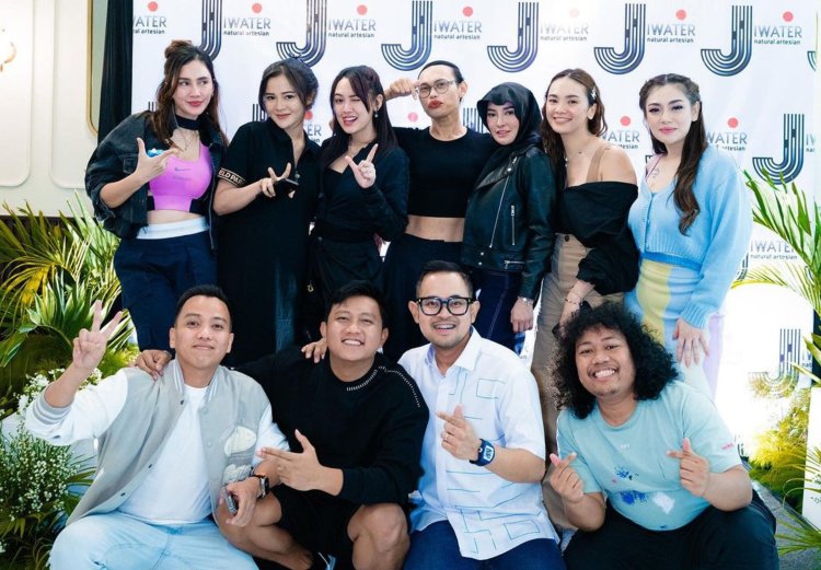 Happy Asmara Nyanyi di Depan Denny Caknan dan Bella Bonita, Netizen: Pake Hati Banget