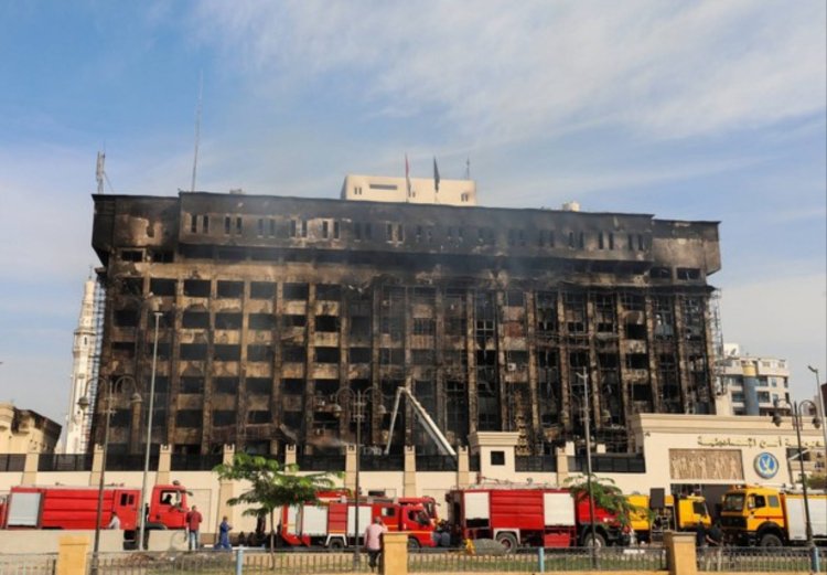 Kebakaran Besar di Markas Polisi Mesir, 25 Orang Terluka