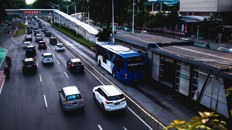 Pemprov DKI Tak Larang Kendaraan Berusia 3 Tahun Masuk Jakarta
