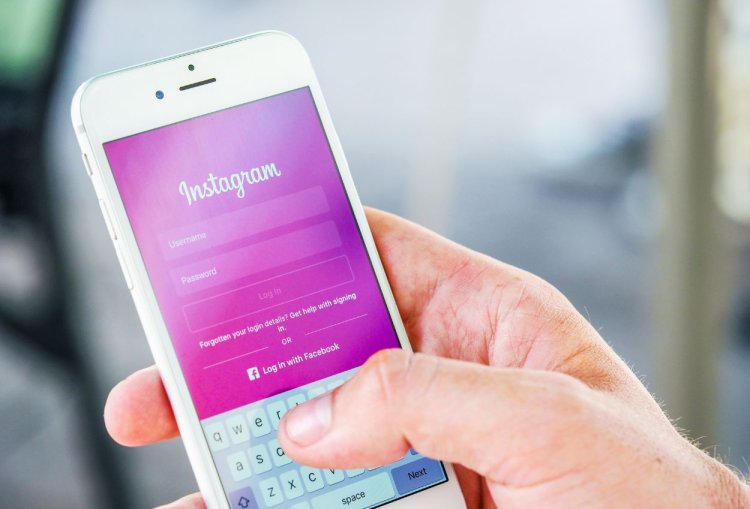Instagram Kembangkan Fitur 'AI Friend', Diklaim Bisa Diajak Bicara