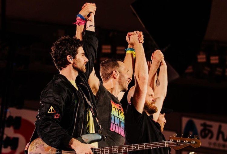 Gerakan Anti LGBT Berencana Gagalkan Konser Coldplay di Jakarta