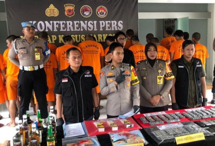 25 Pengedar Narkoba di Bogor Berhasil Ditangkap, Polisi Amankan 244 gr Sabu