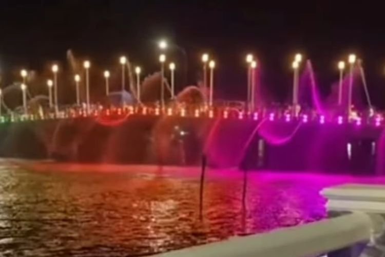 Banyak Lampu Sorot Air Mancur Jembatan di Banjarmasin Dicuri