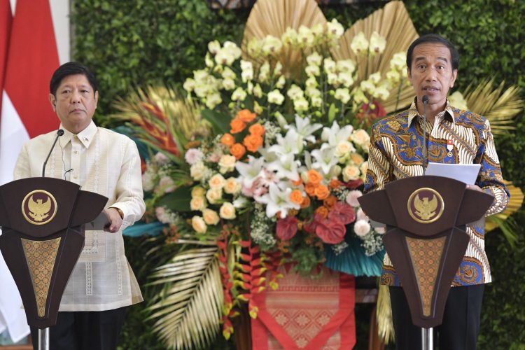 Berkunjung ke Filipina, Jokowi Bertemu Marcos Jr dan Kunjungi Pabrik Kopiko