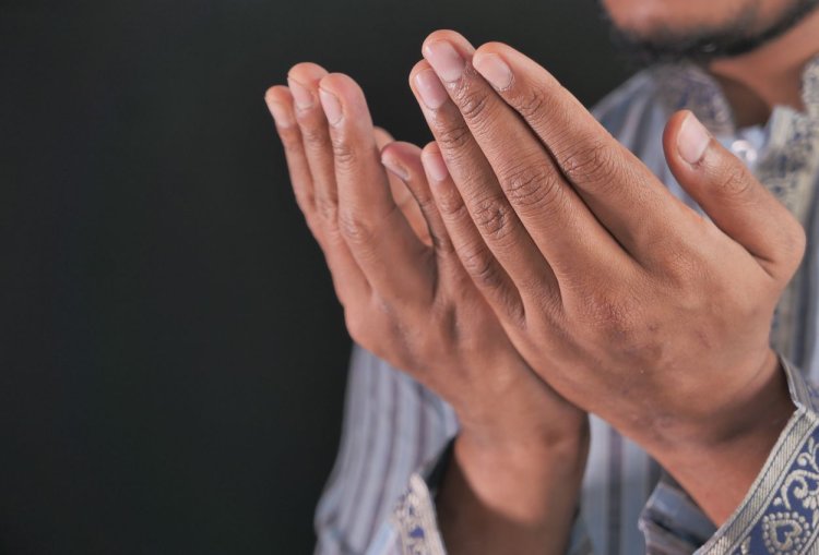Doa Meminta Kelancaran Saat Kerja, Lengkap dengan Arab, Latin, dan Artinya