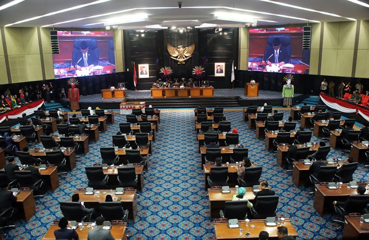Pemprov DKI Jakarta Gelontorkan Rp 3 Miliar untuk Baju Dinas dan Pin Emas Anggota DPRD Baru