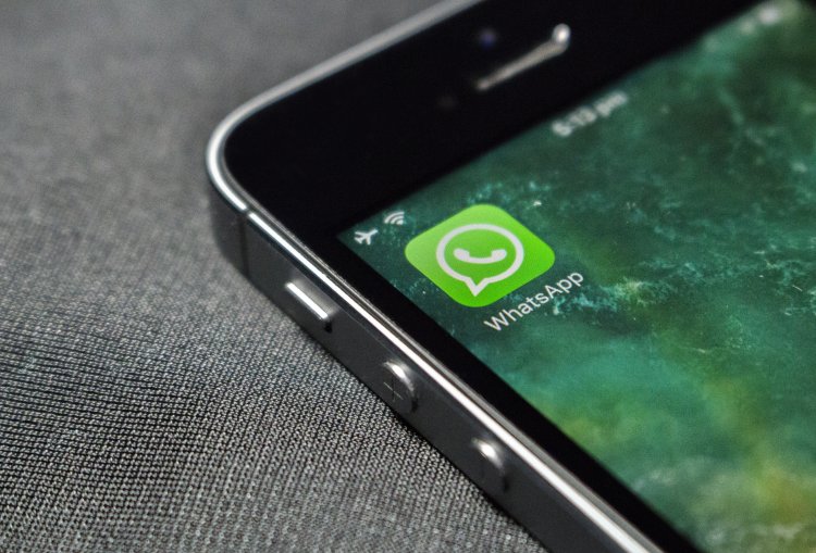 Status di WhatsApp Akan Bisa Mention Orang Lain Seperti di Instagram Stories