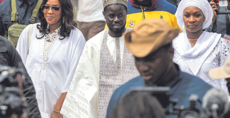 Presiden Baru Senegal Punya 2 Ibu Negara