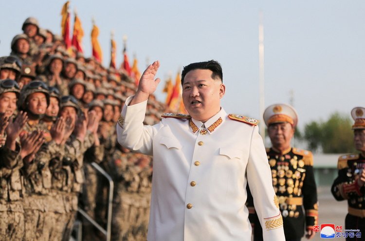Korea Selatan Merilis Lagu yang Memuji Kim Jong Un, 'Pemimpin yang Besar' dan 'Ayah Ramah'