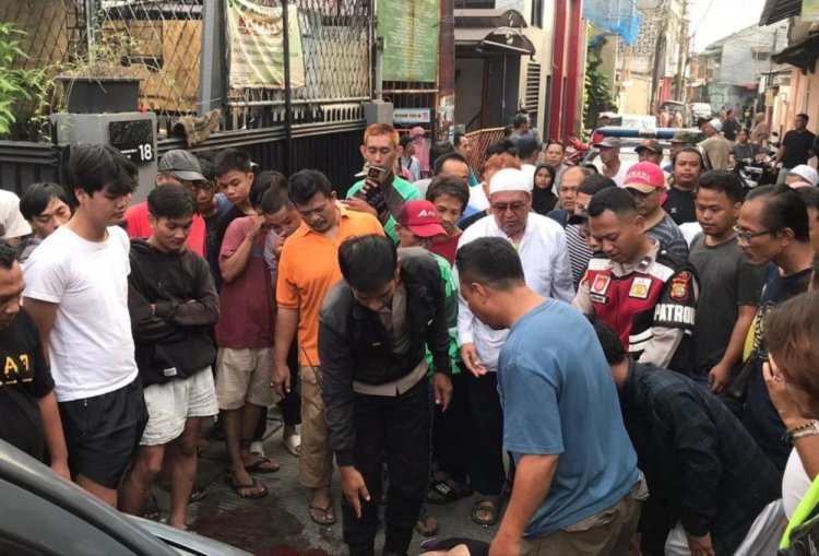 Pelaku Curanmor di Bukit Duri Dipukuli dan Hampir Ditelanjangi Warga