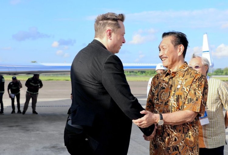Elon Musk Disambut Menko Luhut Ketika Tiba di Bali